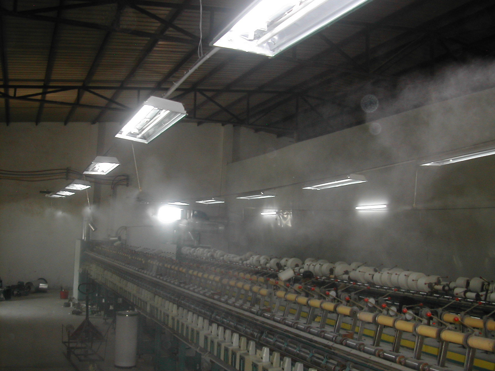 紡織車間濕度自動(dòng)調(diào)節(jié)控制_力創(chuàng)噴霧加濕